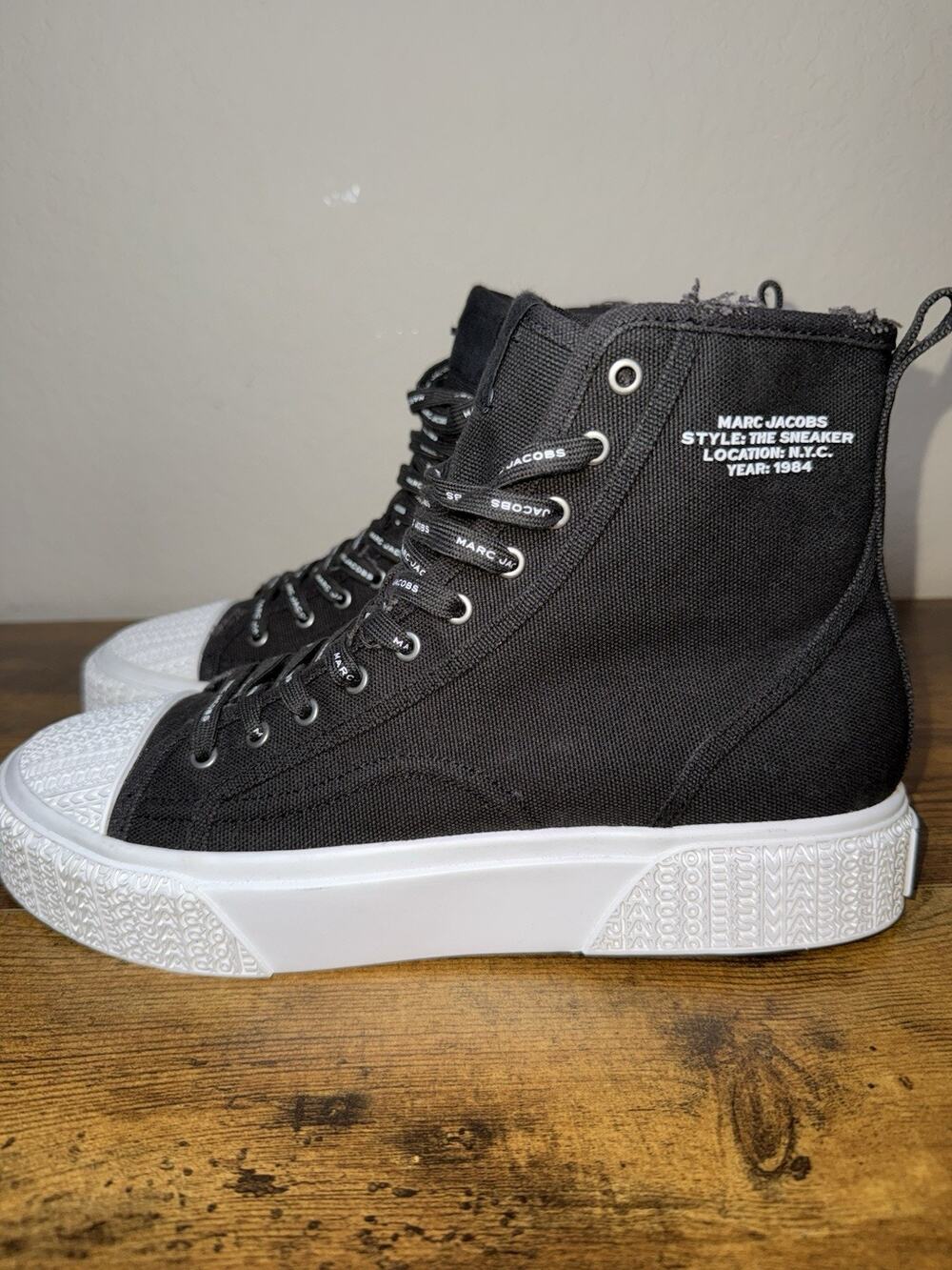 Marc Jacobs The High Top Sneaker Black Canvas EU 42 W12 M9 New $225